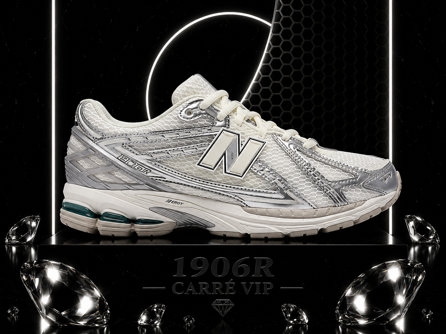 1906R Silver Metallic Cream